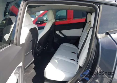 2021 Tesla Model Y Long Range Dual Motor All-Wheel Drive z USA, uszkodzony, nr VIN 5YJYGDEE0MF258326